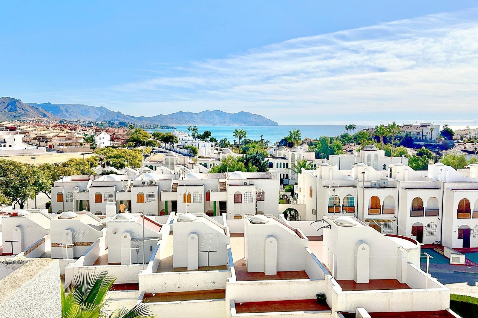 Vistas al mar desde un apartamento turístico en Puerto de Mazarrón gestionado por Opal Properties