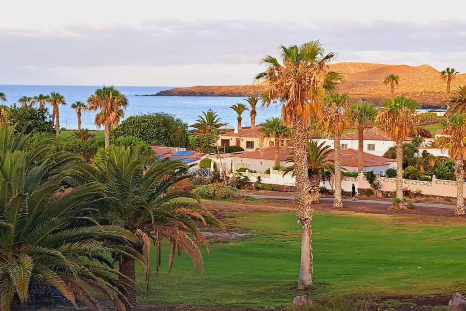 Vistas al mar desde un dúplex turístico en el sur de Tenerife gestionado por Opal Properties