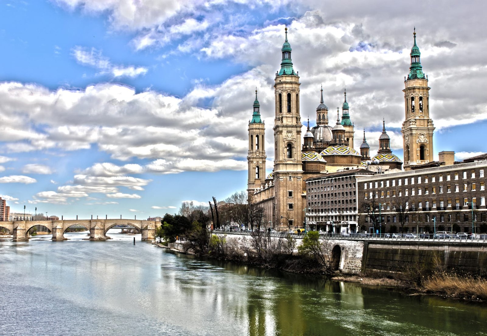 El Pilar y el Ebro, Zaragoza