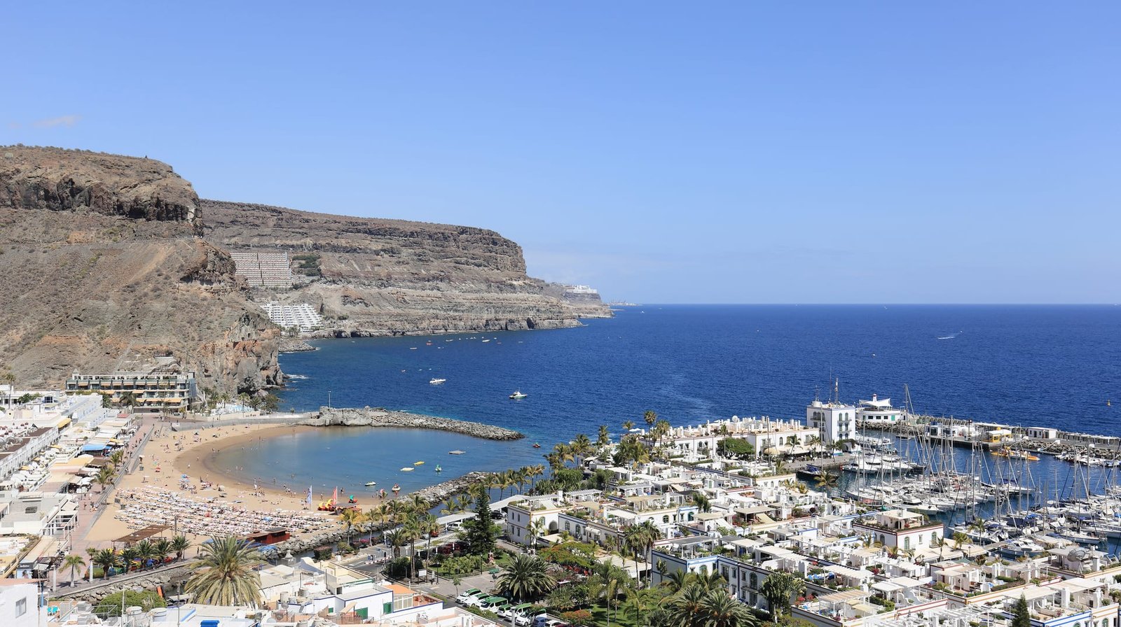 Puerto de Mogán y su playa en Gran Canaria